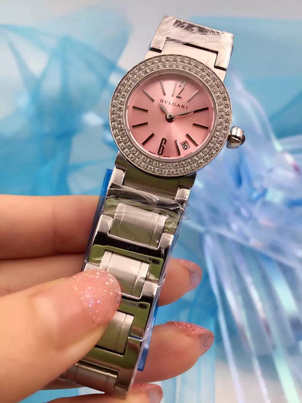 ブルガリ時計正面デザイン